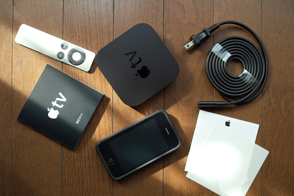 驚くほど小さいApple TV。